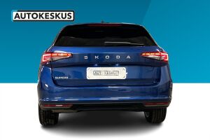 Skoda Superb esikatselu 2