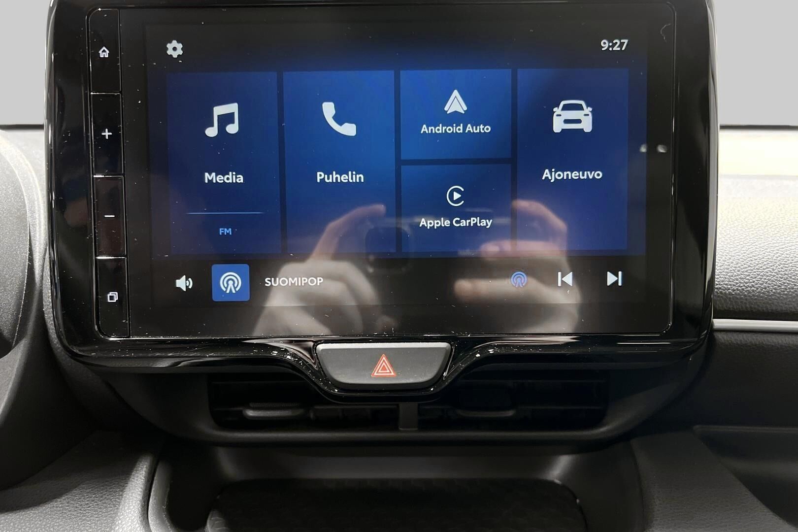 Toyota Yaris iso kuva 14