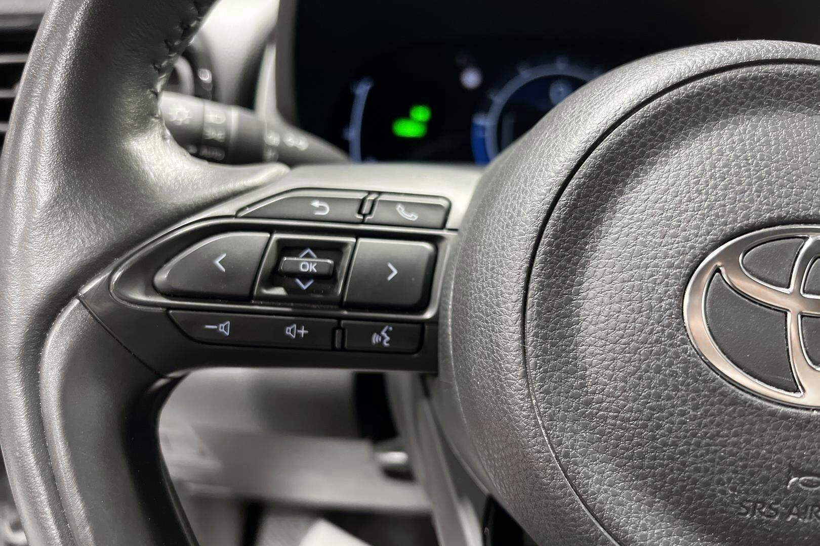 Toyota Yaris iso kuva 17