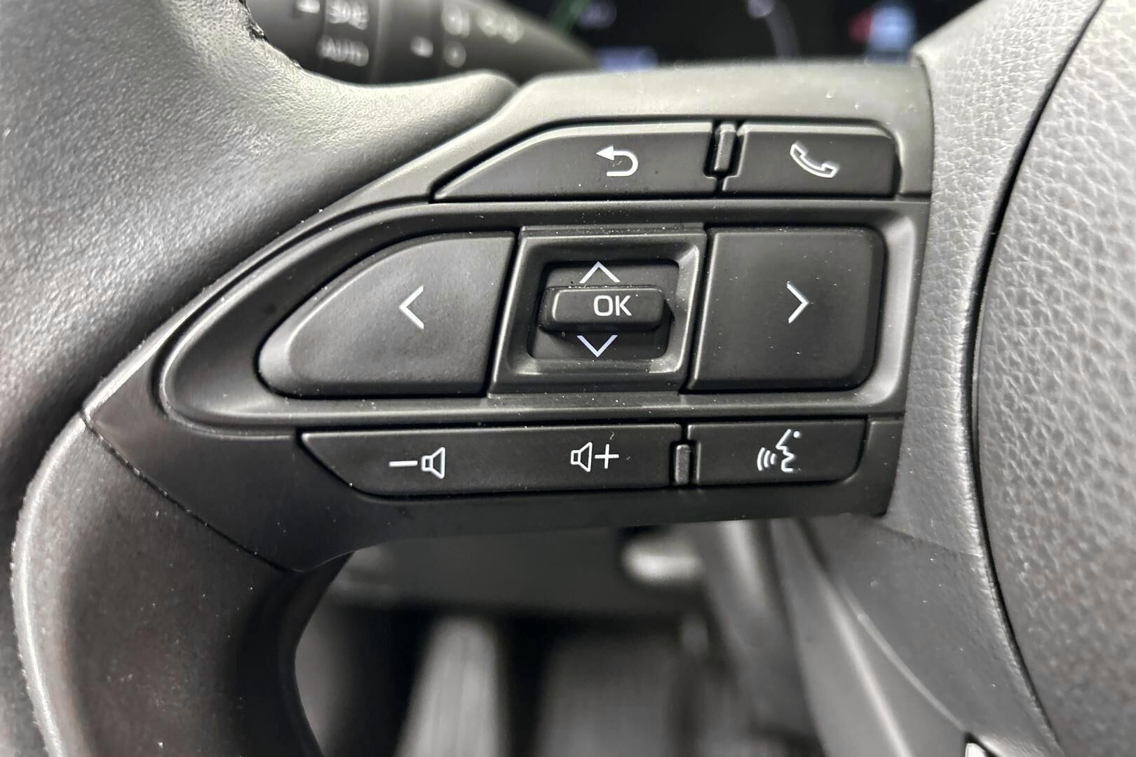 Mazda Mazda2 Hybrid iso kuva 11