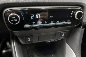 Mazda Mazda2 Hybrid esikatselu 15