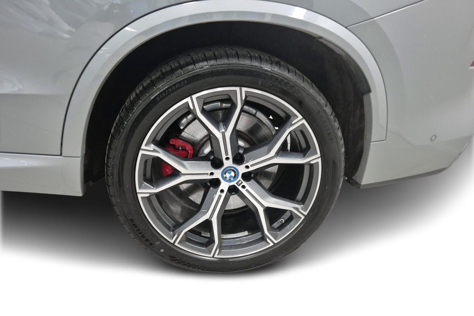 BMW X5 iso kuva 12