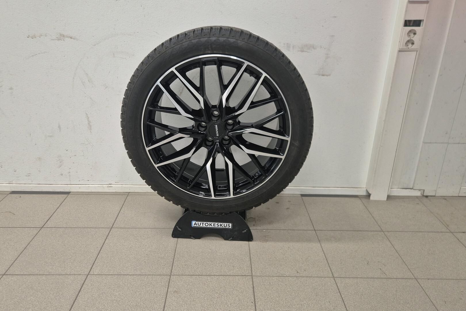 BMW X5 iso kuva 22