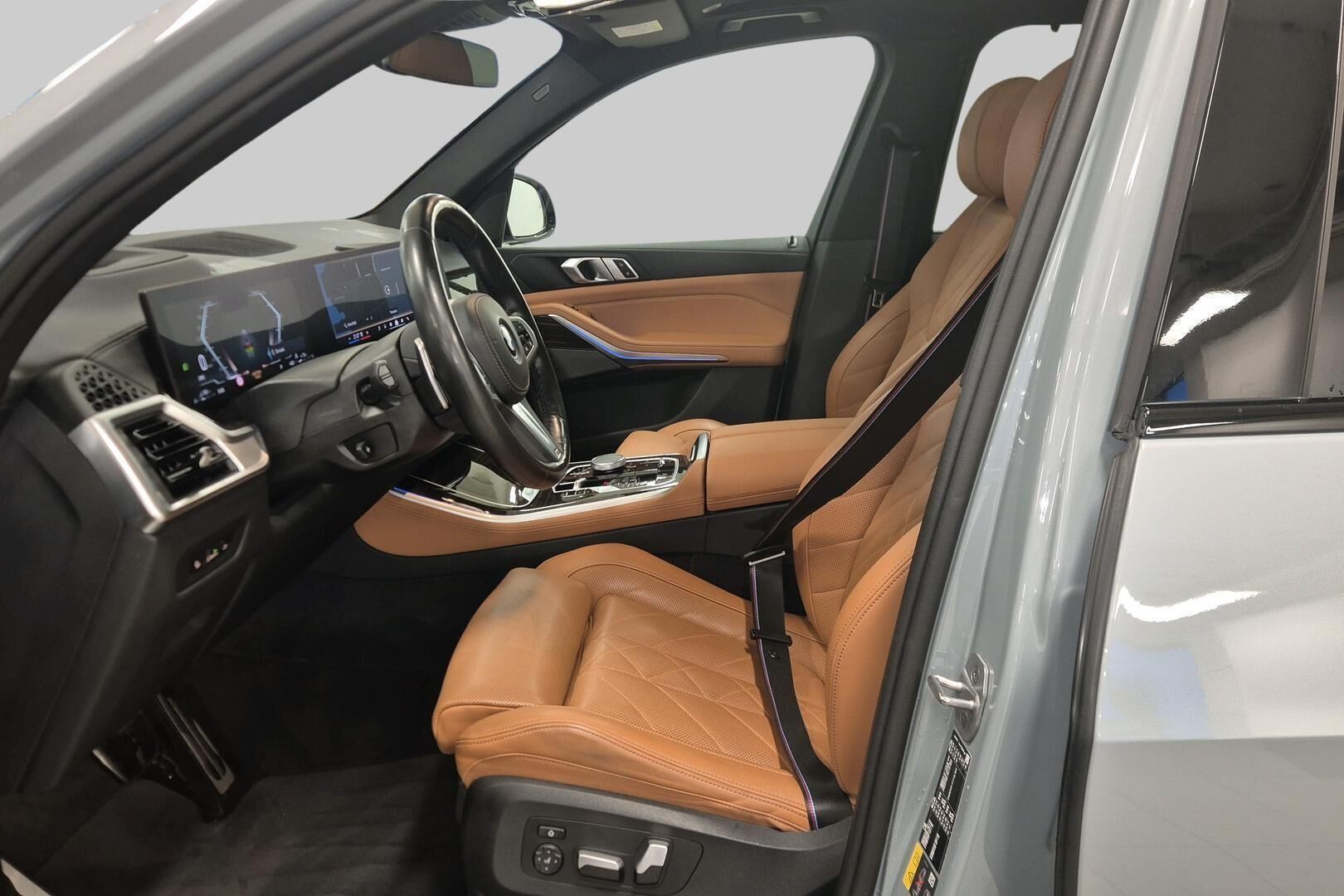 BMW X5 iso kuva 8