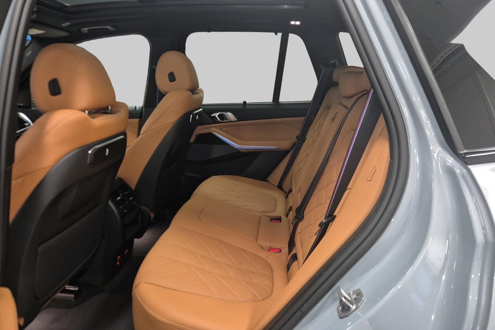 BMW X5 iso kuva 9