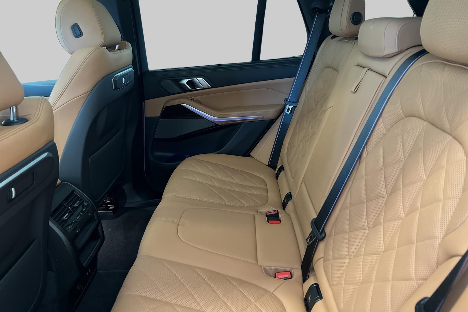 BMW X5 iso kuva 9