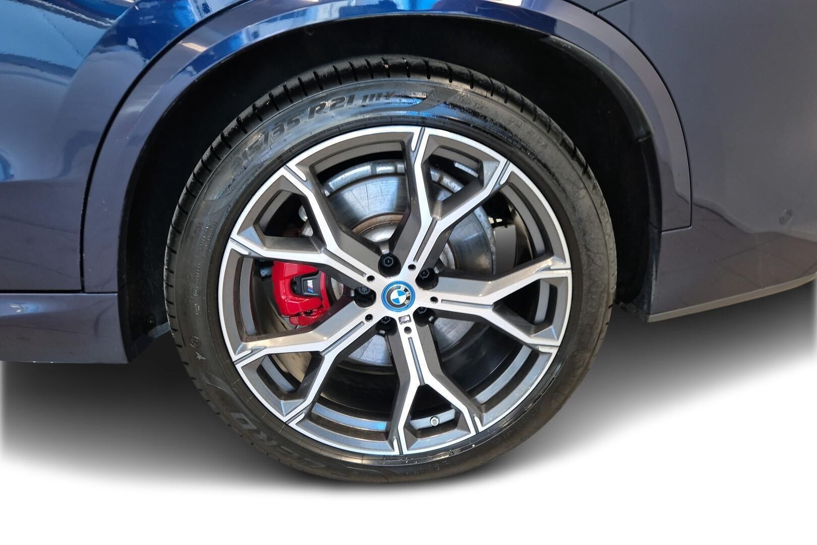 BMW X5 iso kuva 12