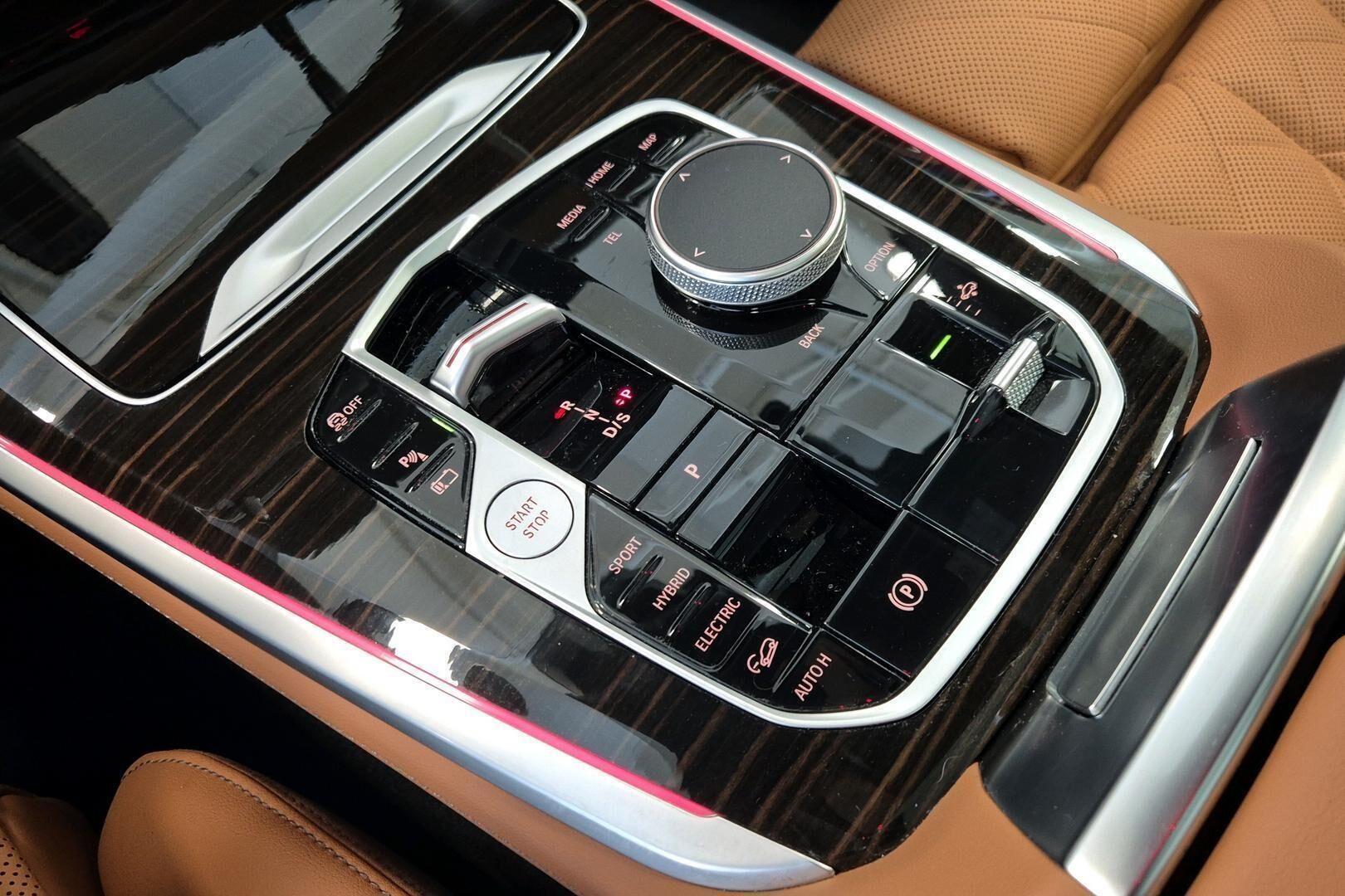 BMW X5 iso kuva 16