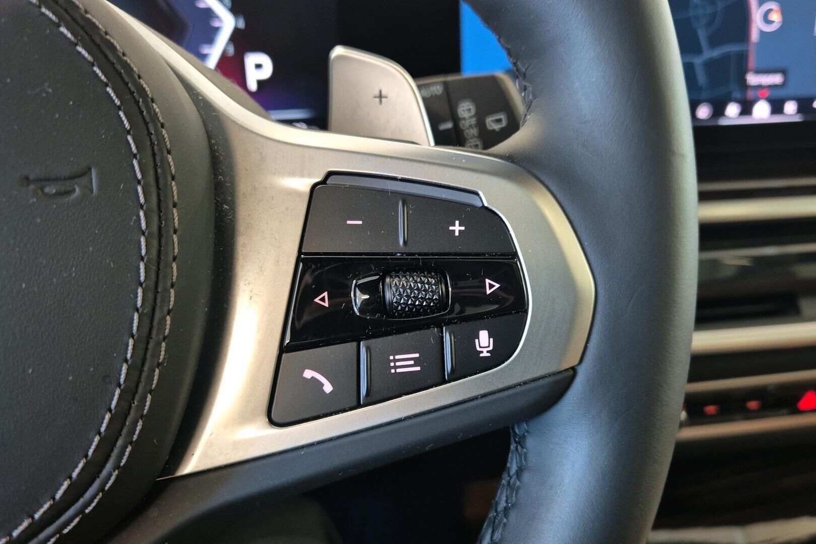 BMW X5 iso kuva 17
