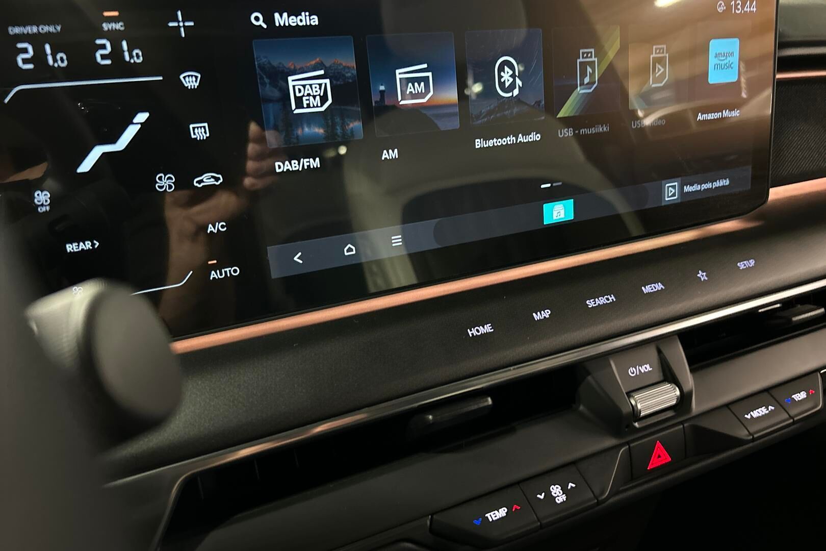Kia EV9 iso kuva 37