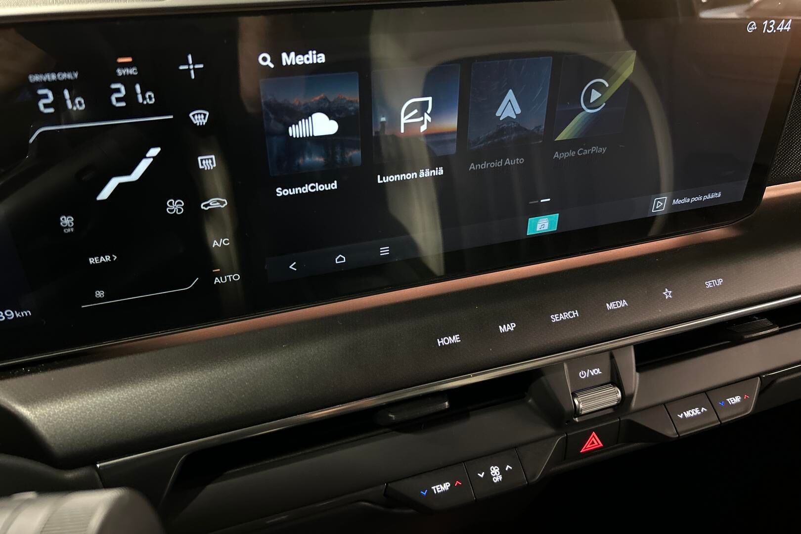 Kia EV9 iso kuva 14