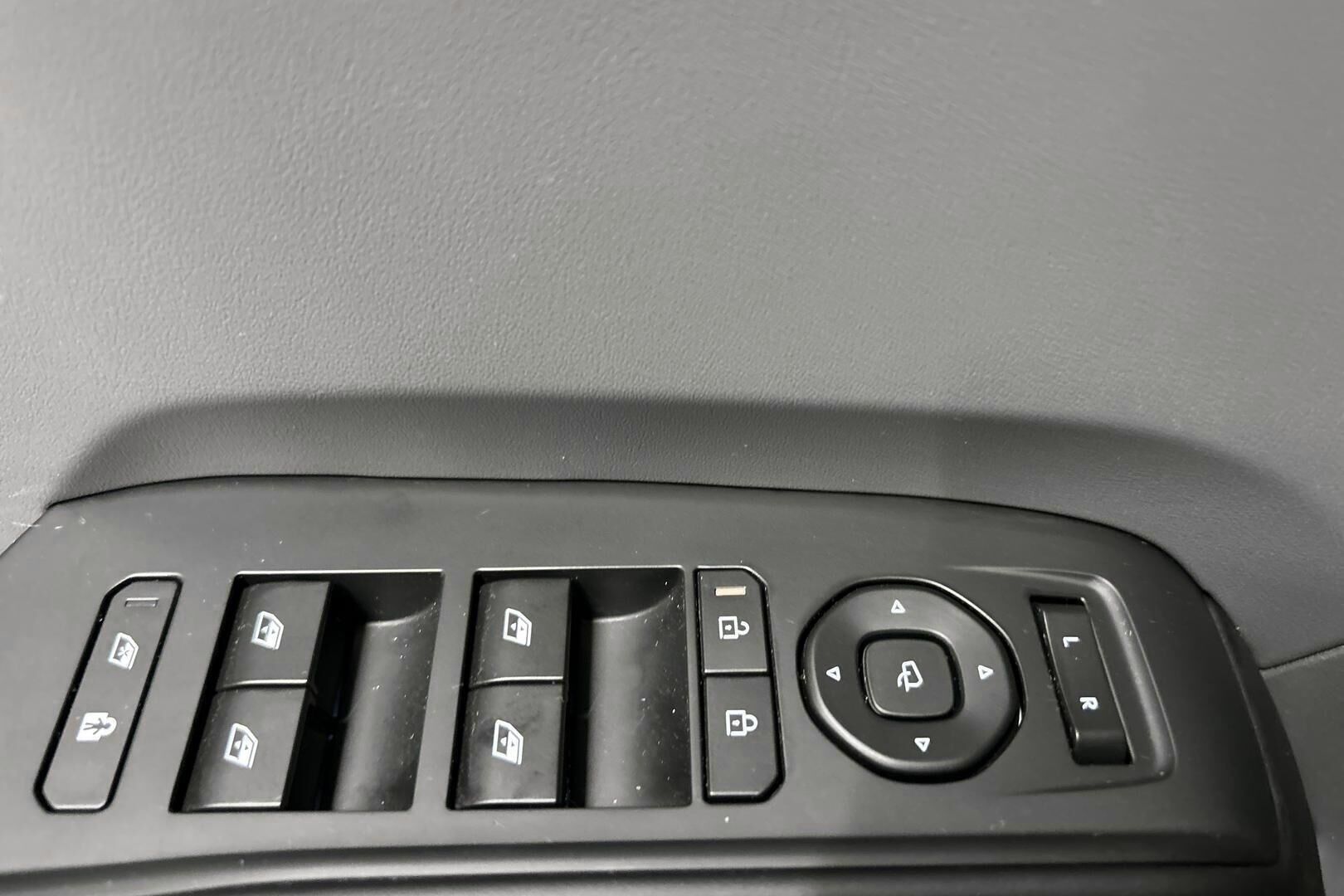 Kia EV9 iso kuva 25