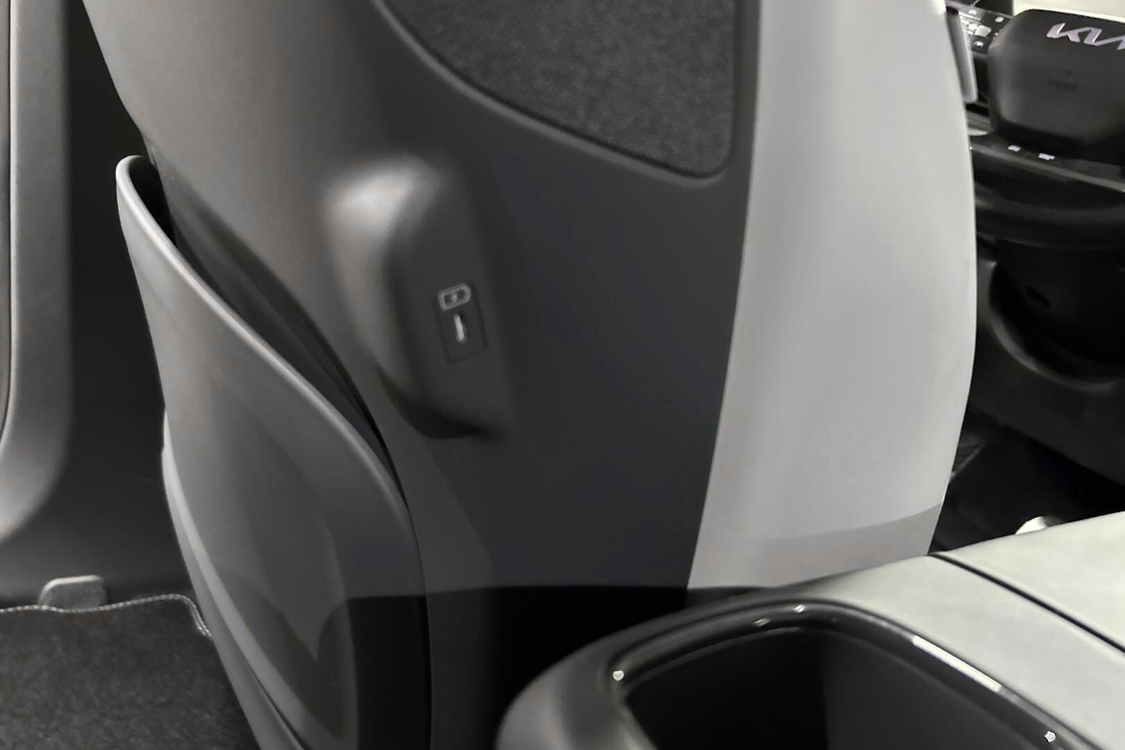Kia EV9 iso kuva 28