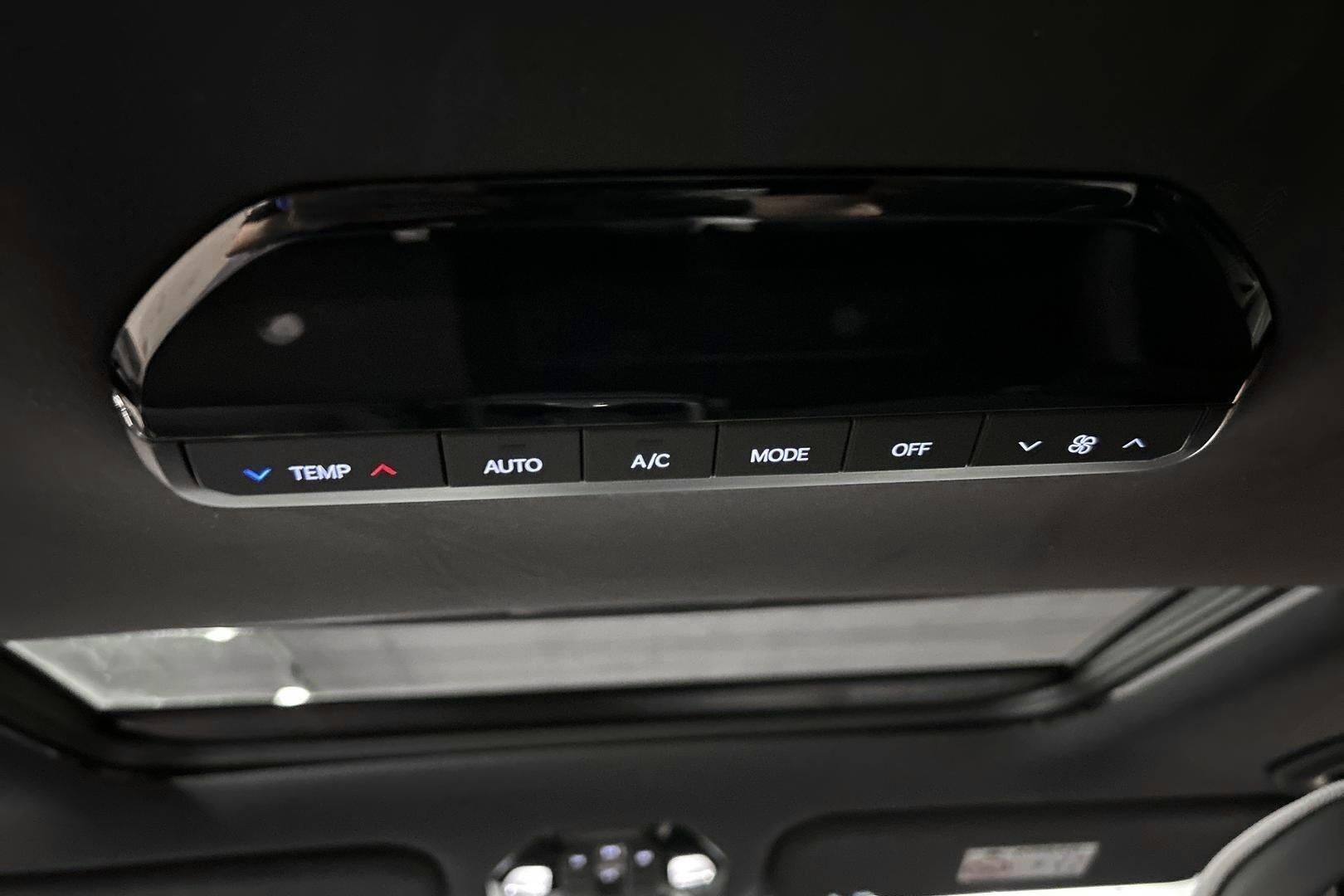 Kia EV9 iso kuva 30