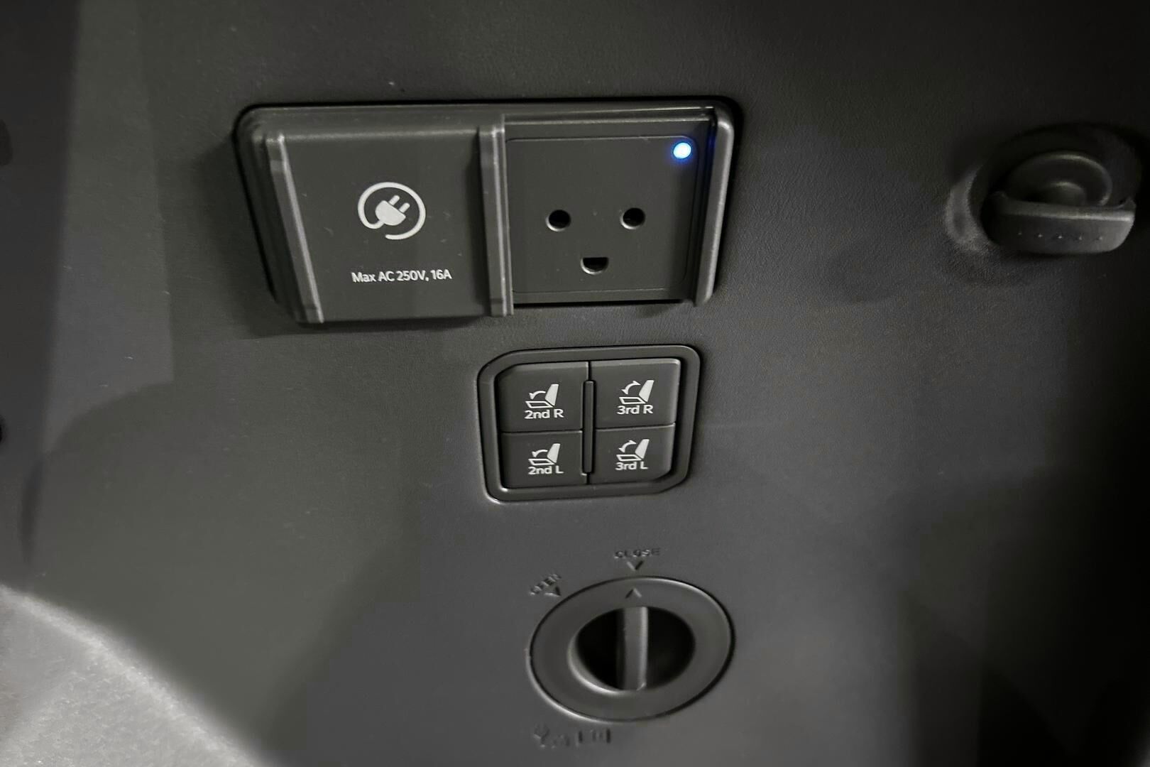 Kia EV9 iso kuva 32