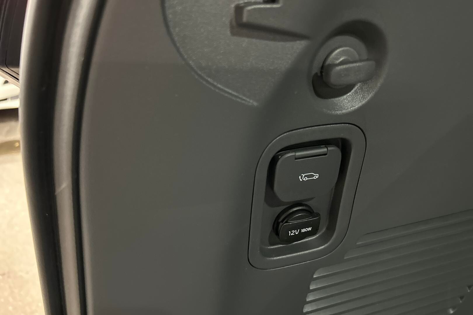 Kia EV9 iso kuva 33