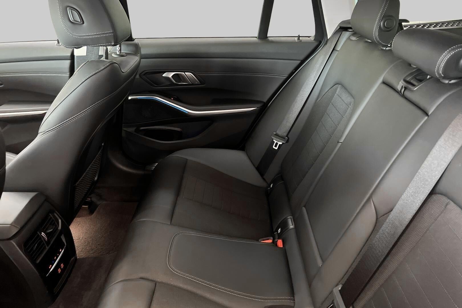 BMW 3-sarja iso kuva 10