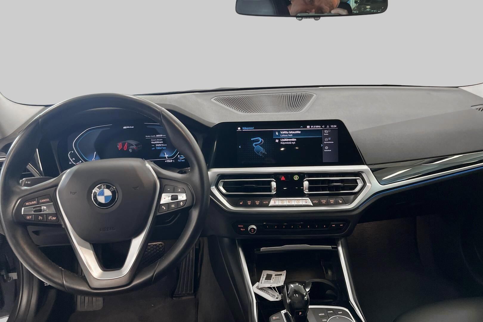 BMW 3-sarja iso kuva 11