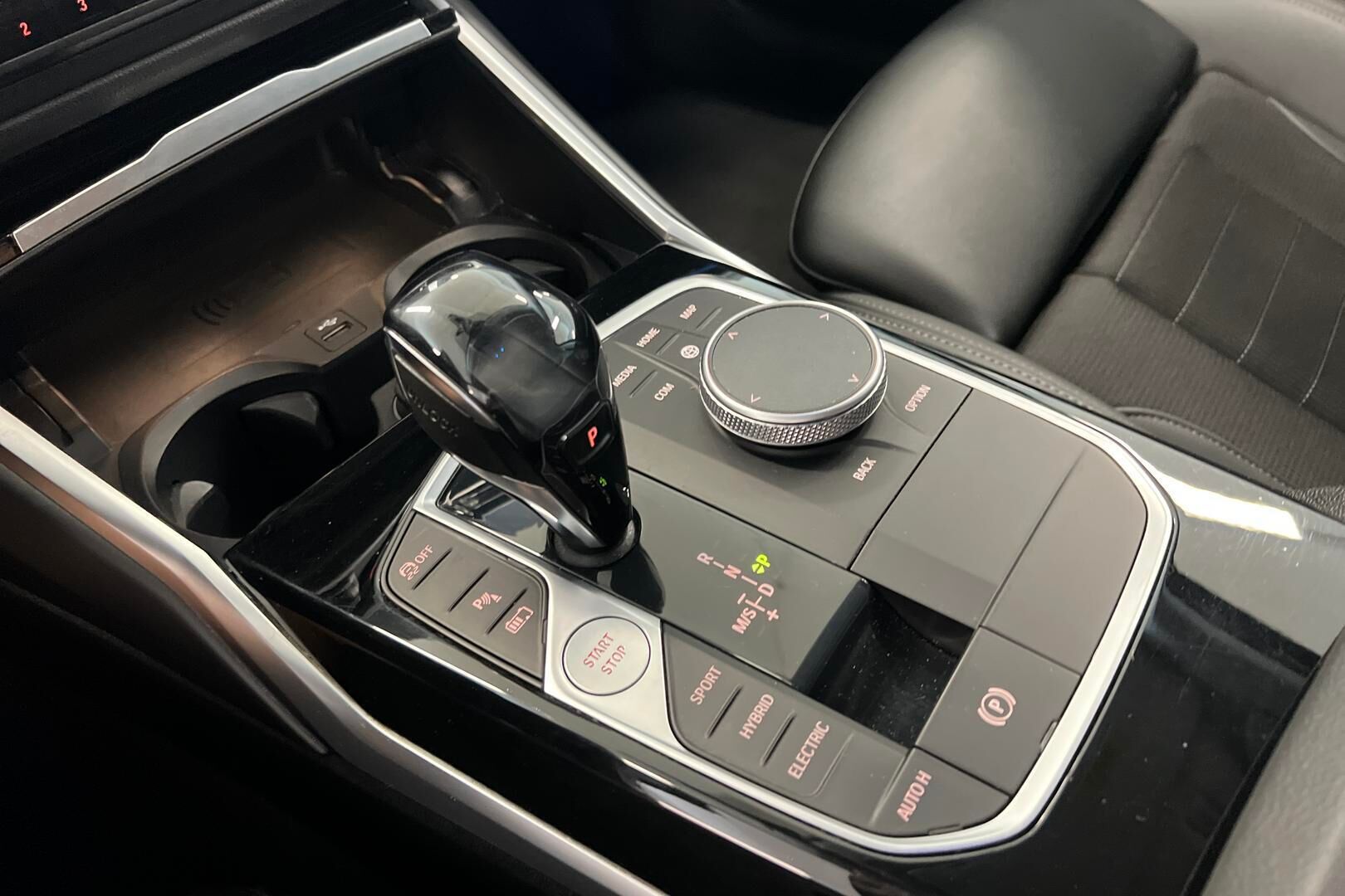 BMW 3-sarja iso kuva 15