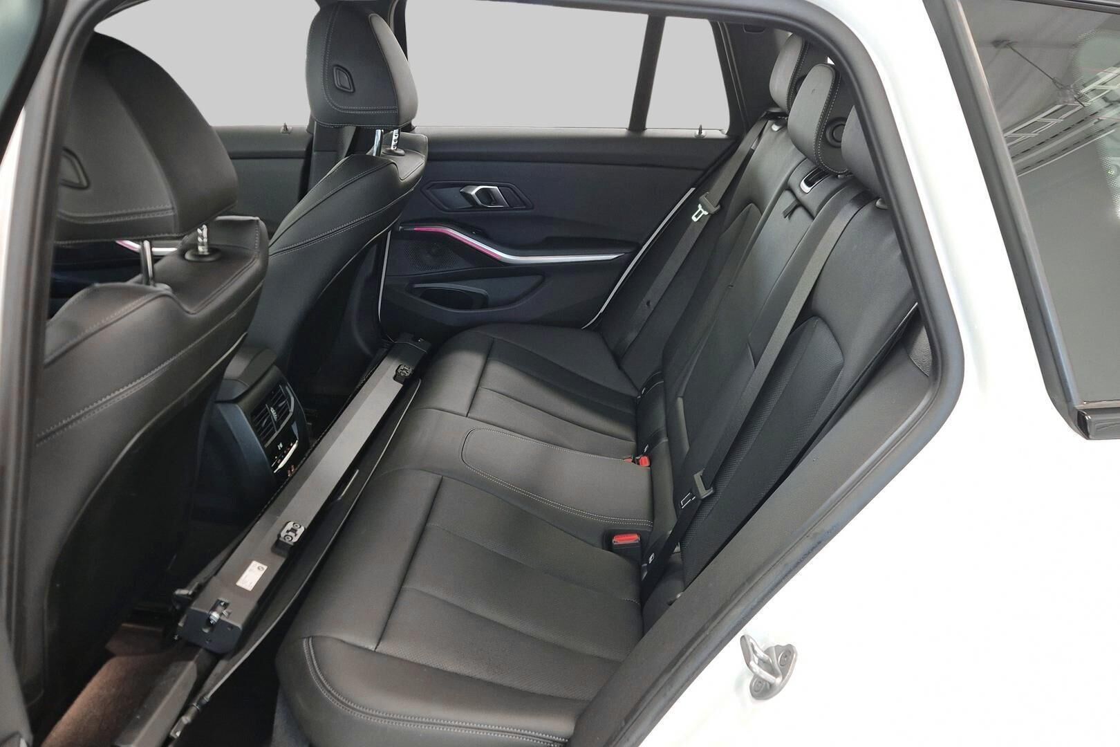 BMW 3-sarja iso kuva 9