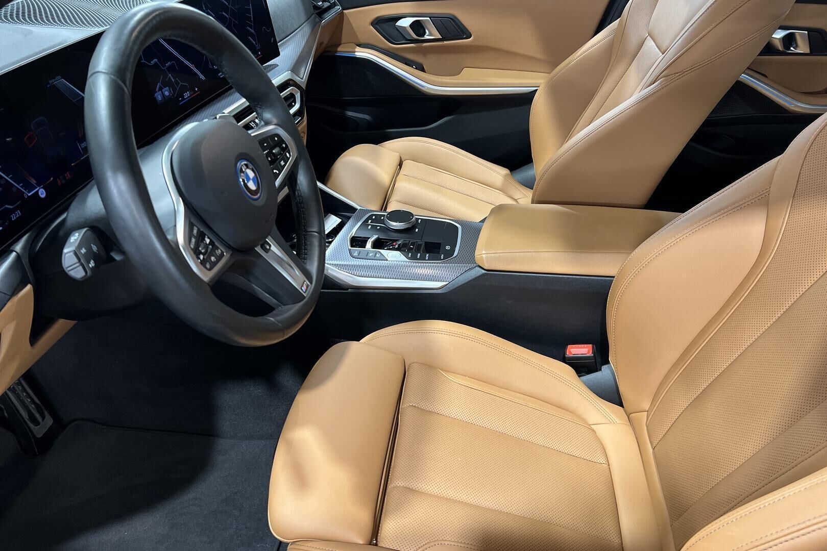 BMW 3-sarja iso kuva 19