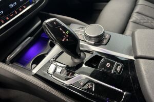 BMW 5-SARJA esikatselu 14