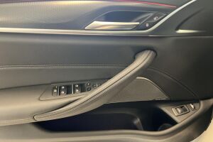 BMW 5-SARJA esikatselu 18