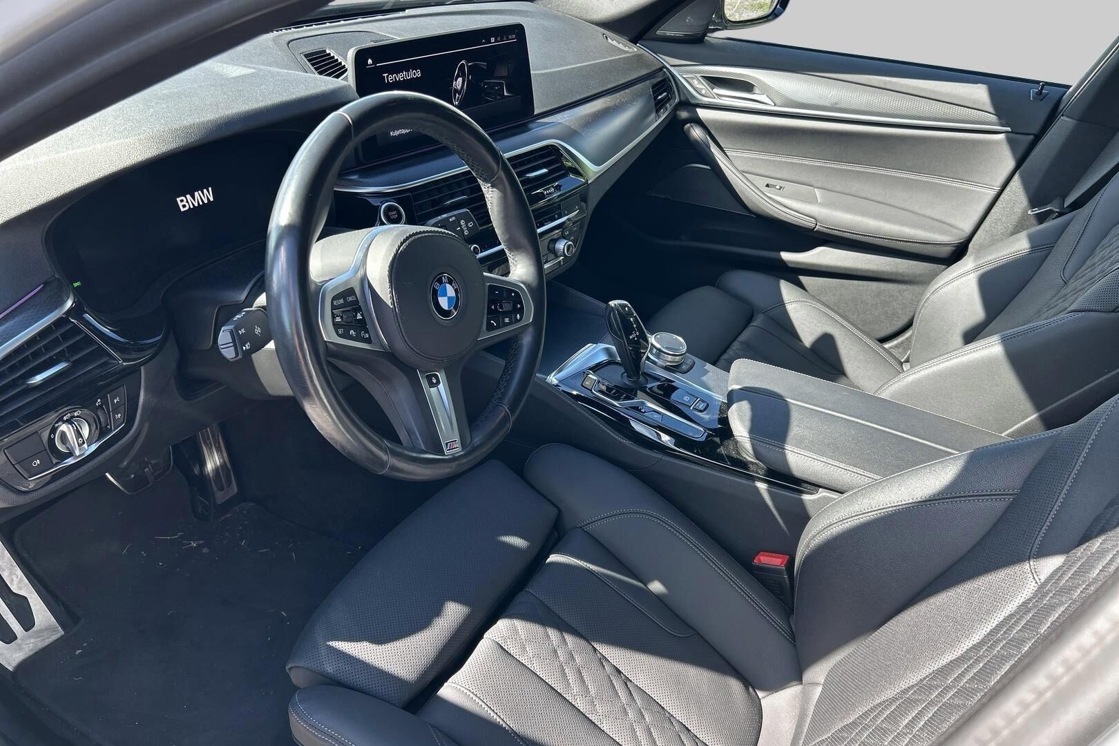 BMW 5-SARJA iso kuva 2