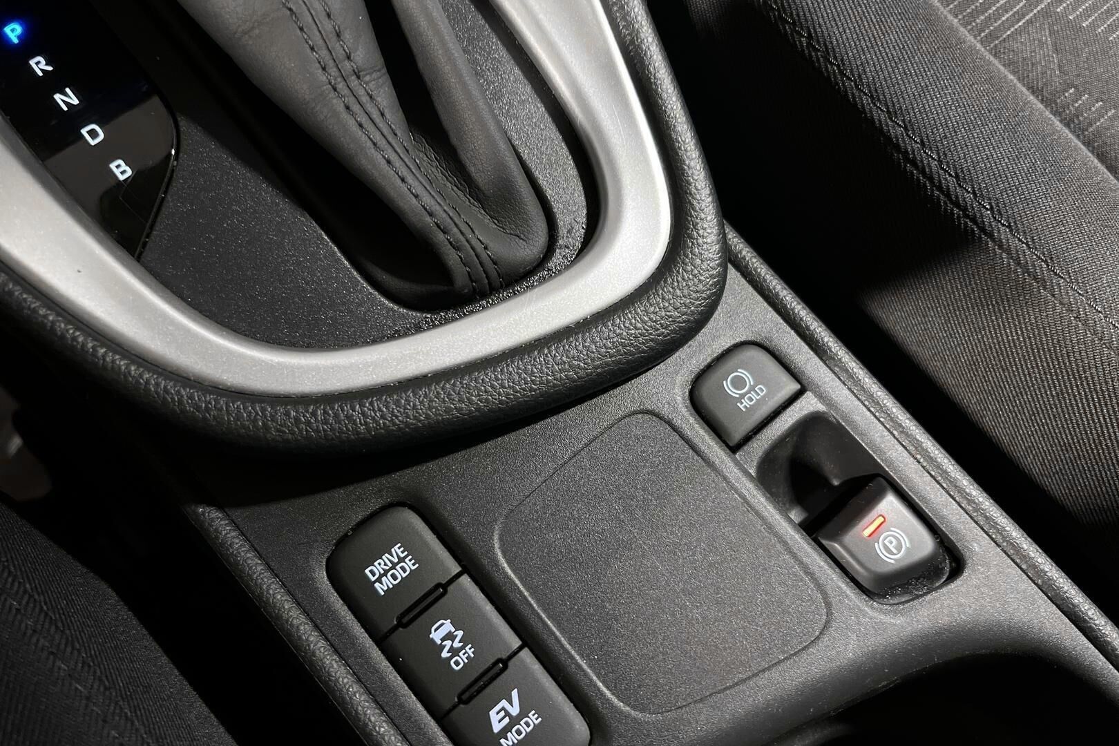 Toyota Yaris iso kuva 18