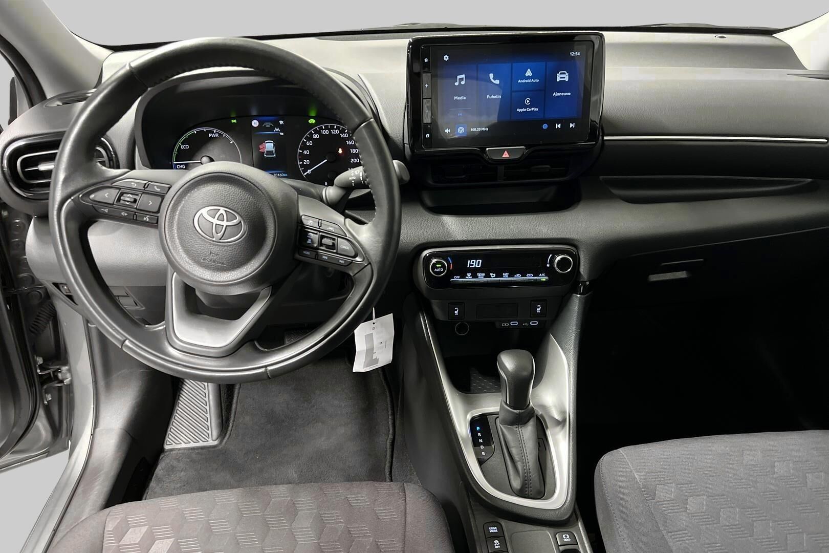 Toyota Yaris iso kuva 18