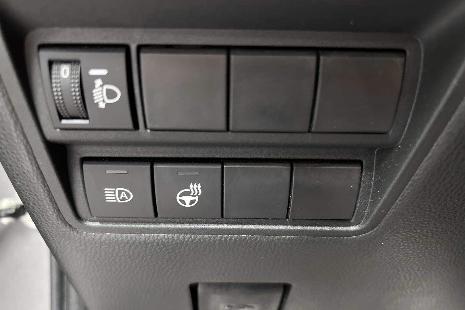 Toyota Yaris iso kuva 10
