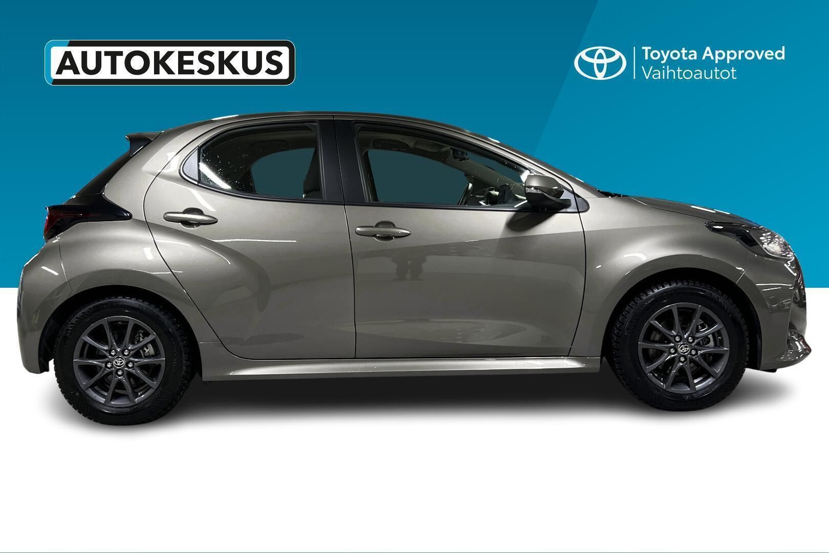 Toyota Yaris iso kuva 13