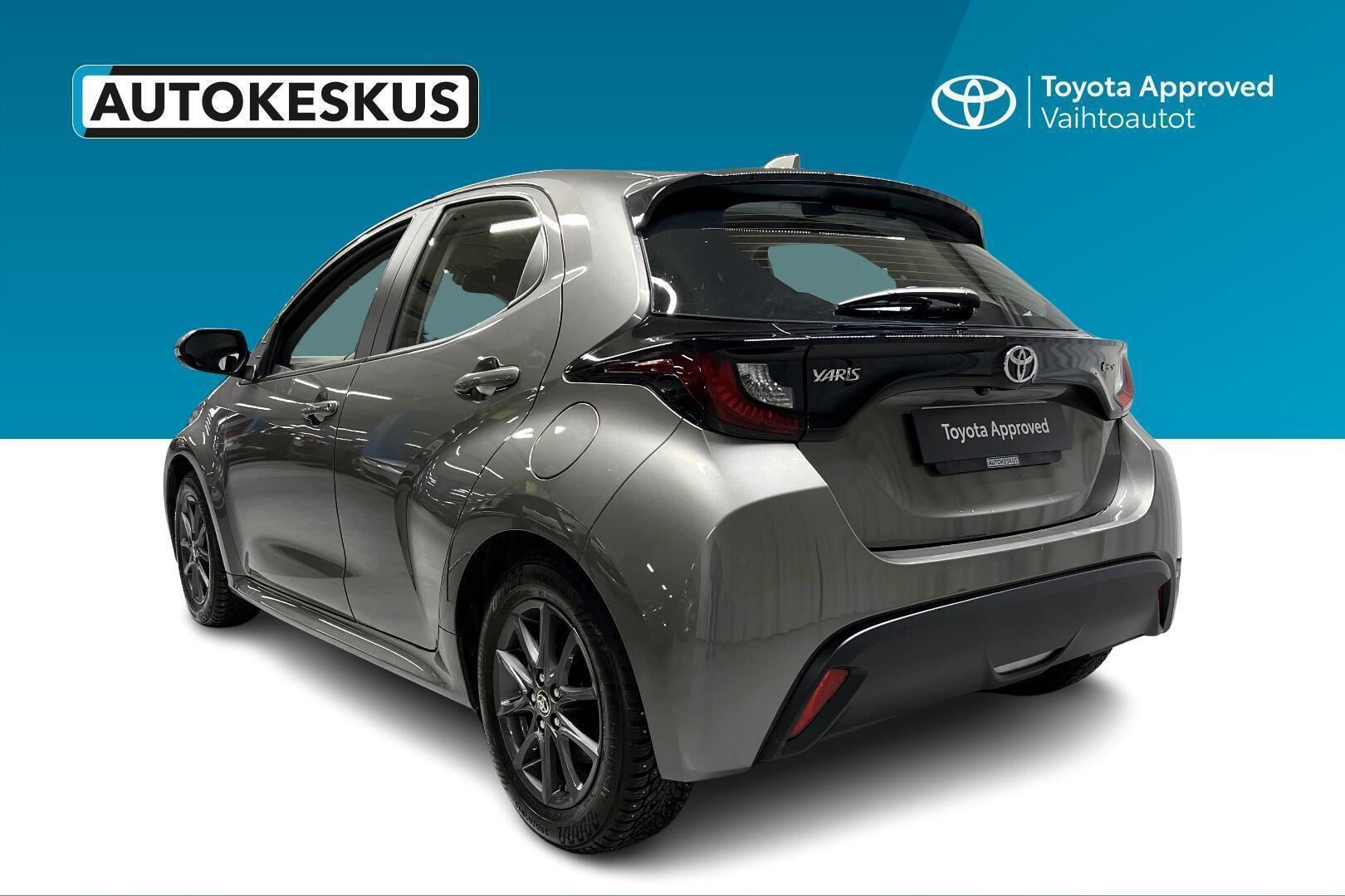 Toyota Yaris iso kuva 15