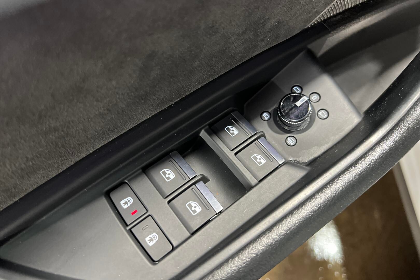 Audi e-tron iso kuva 28