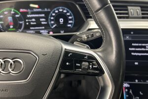 Audi e-tron esikatselu 18