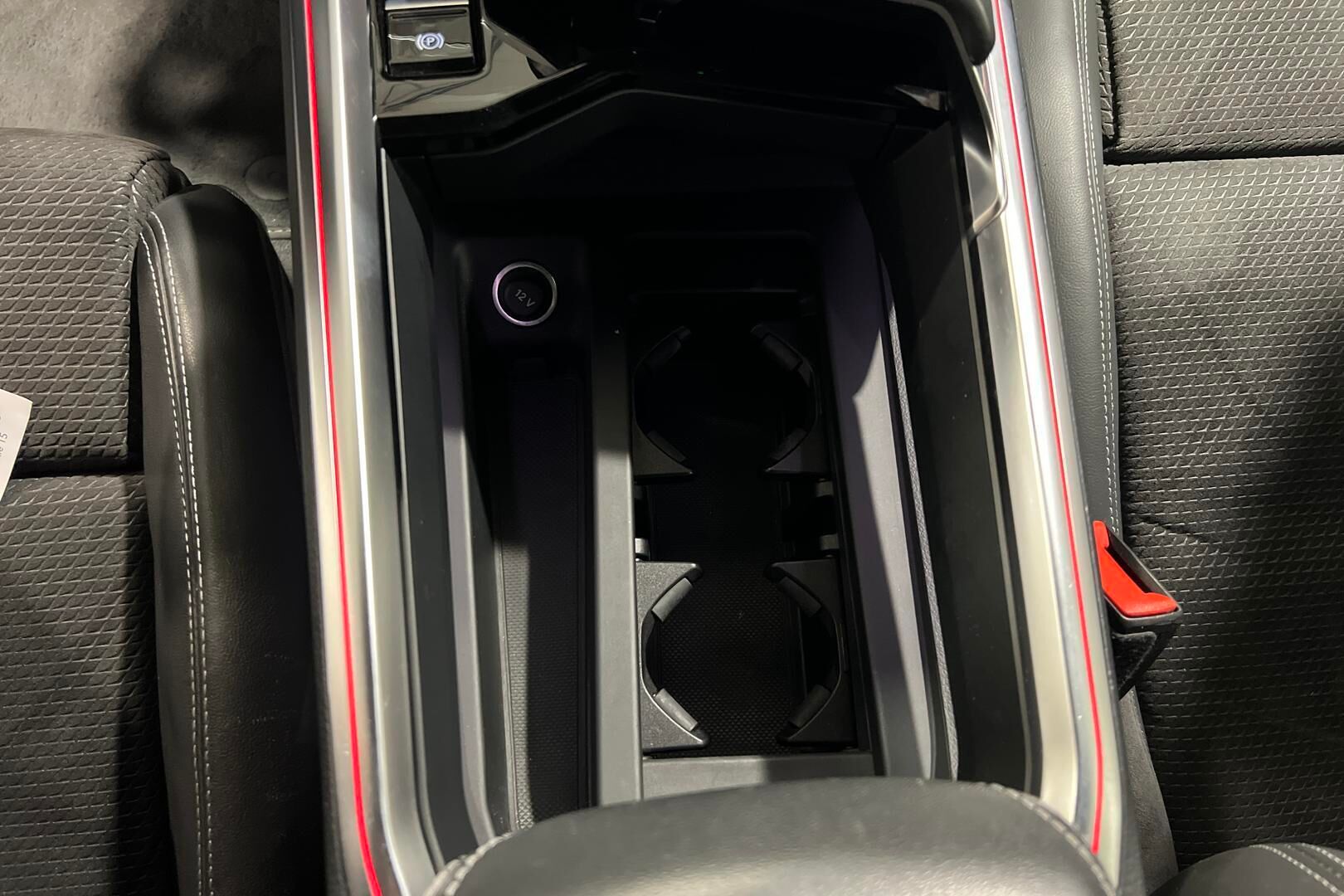 Audi e-tron iso kuva 21