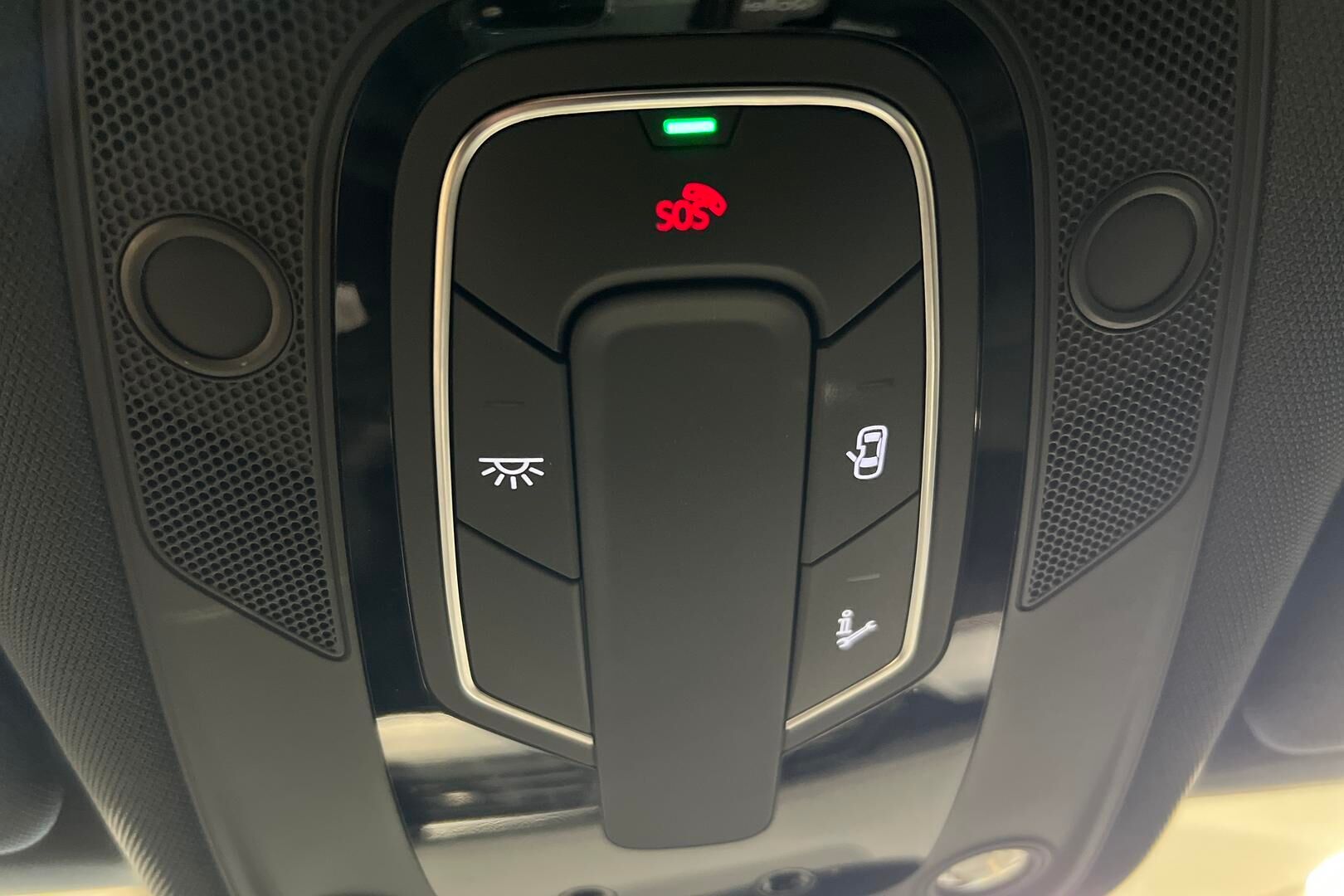 Audi e-tron iso kuva 22