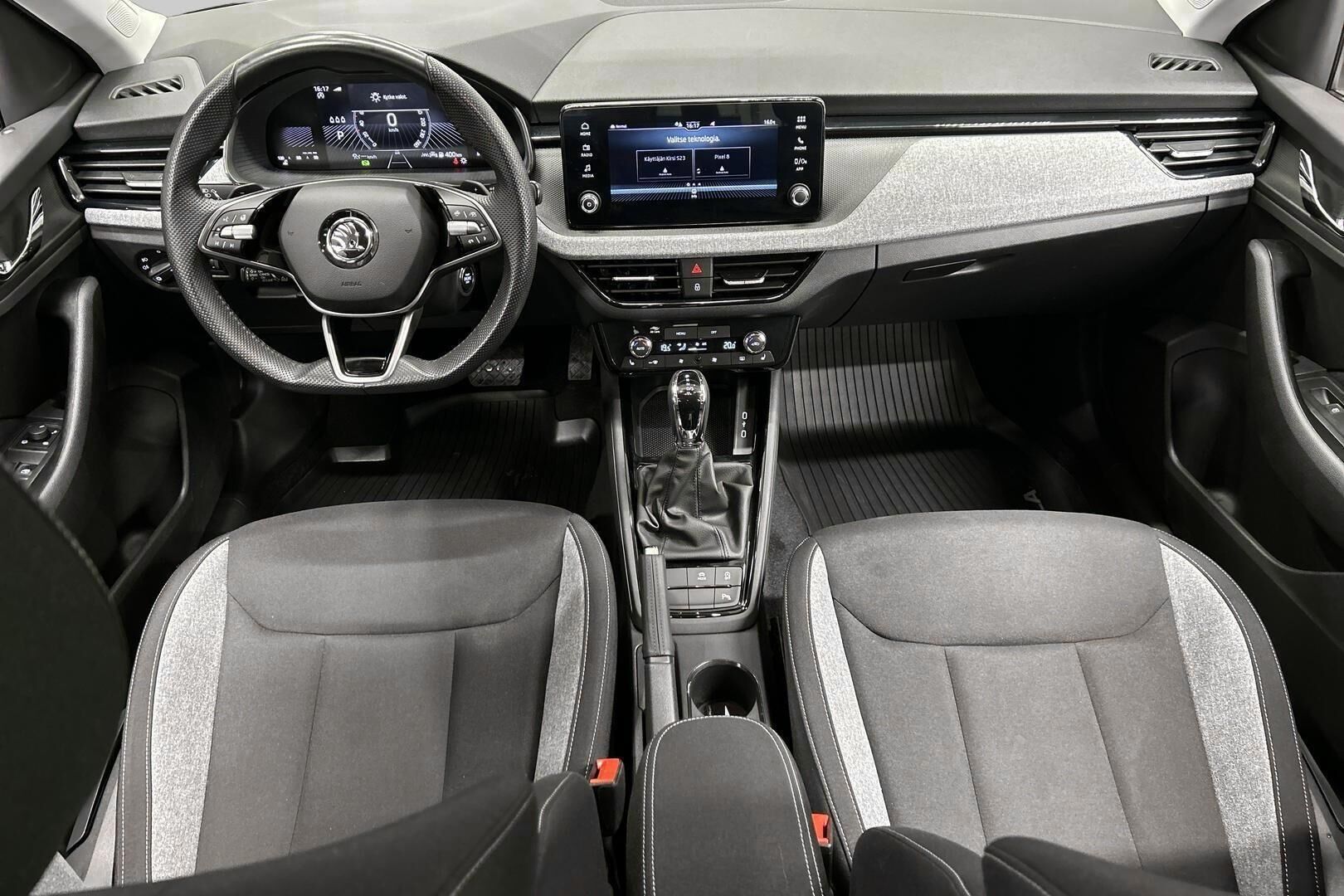 Skoda Scala iso kuva 10