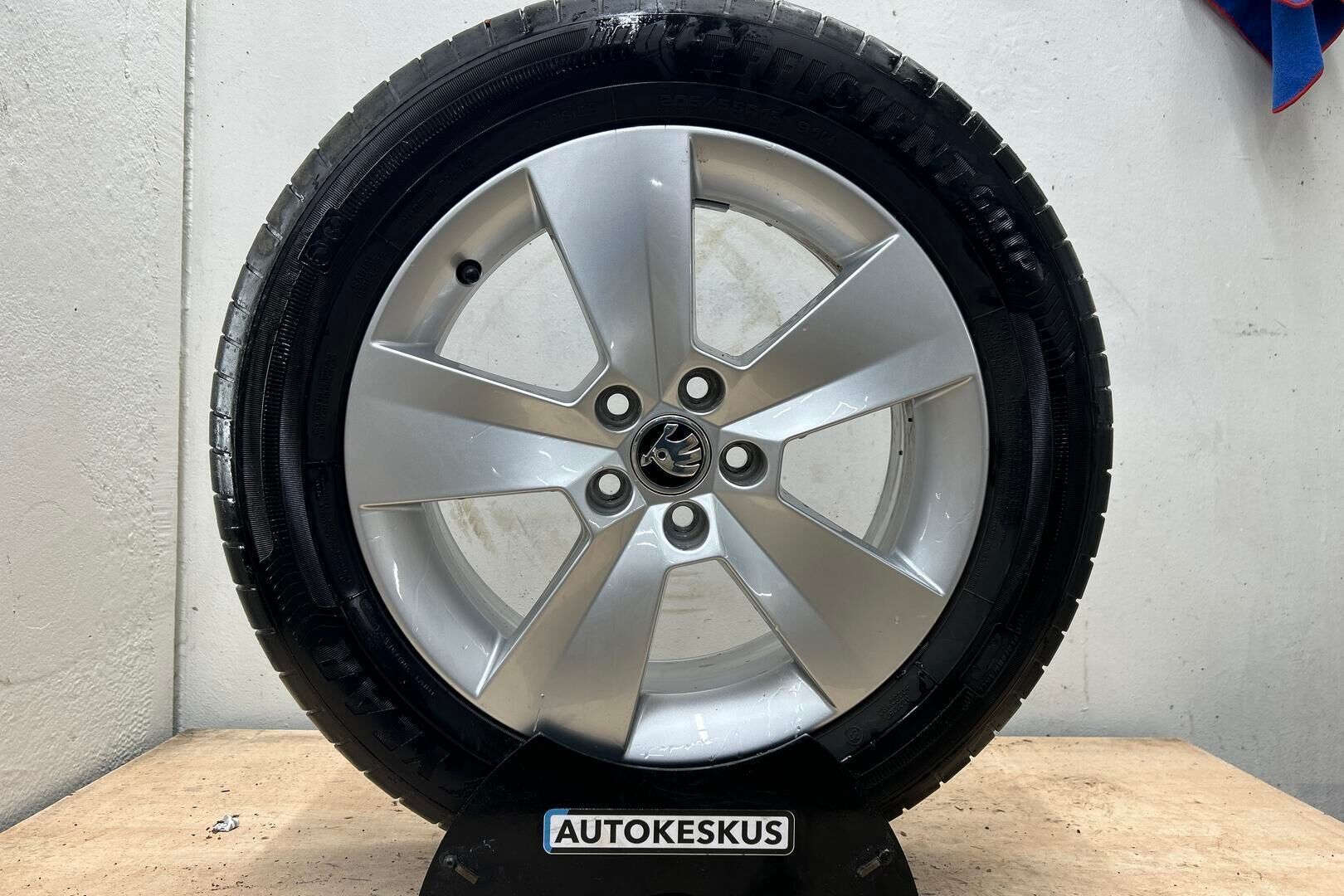 Skoda Scala iso kuva 22