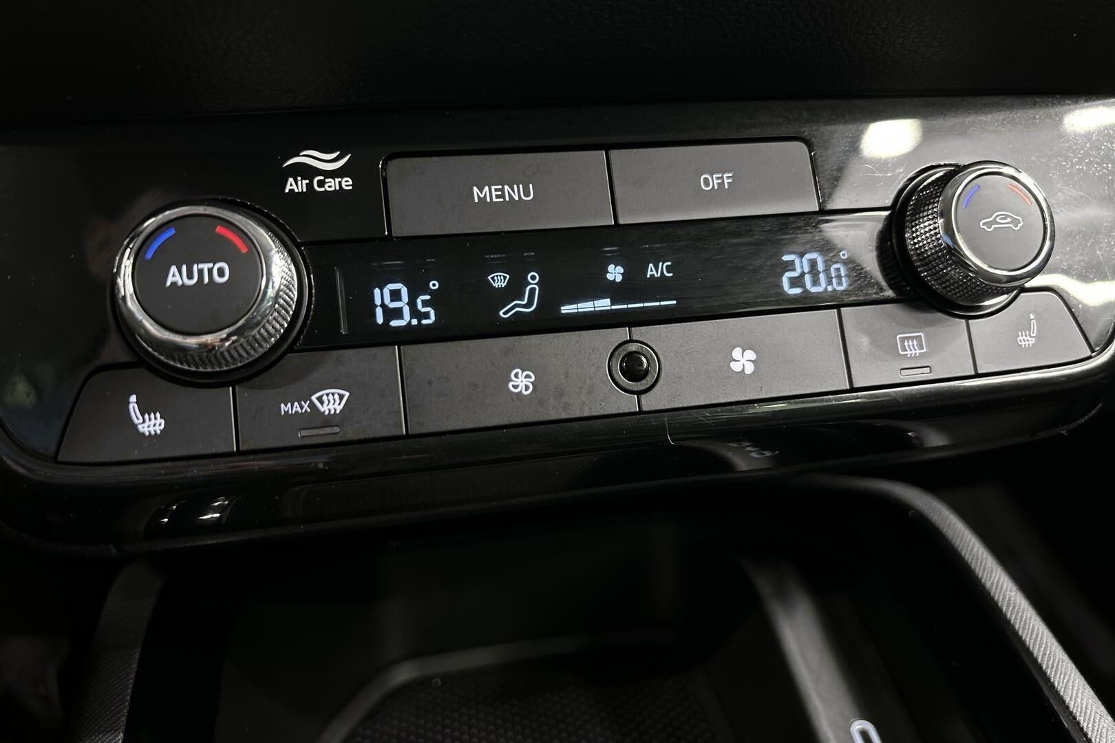 Skoda Scala iso kuva 14