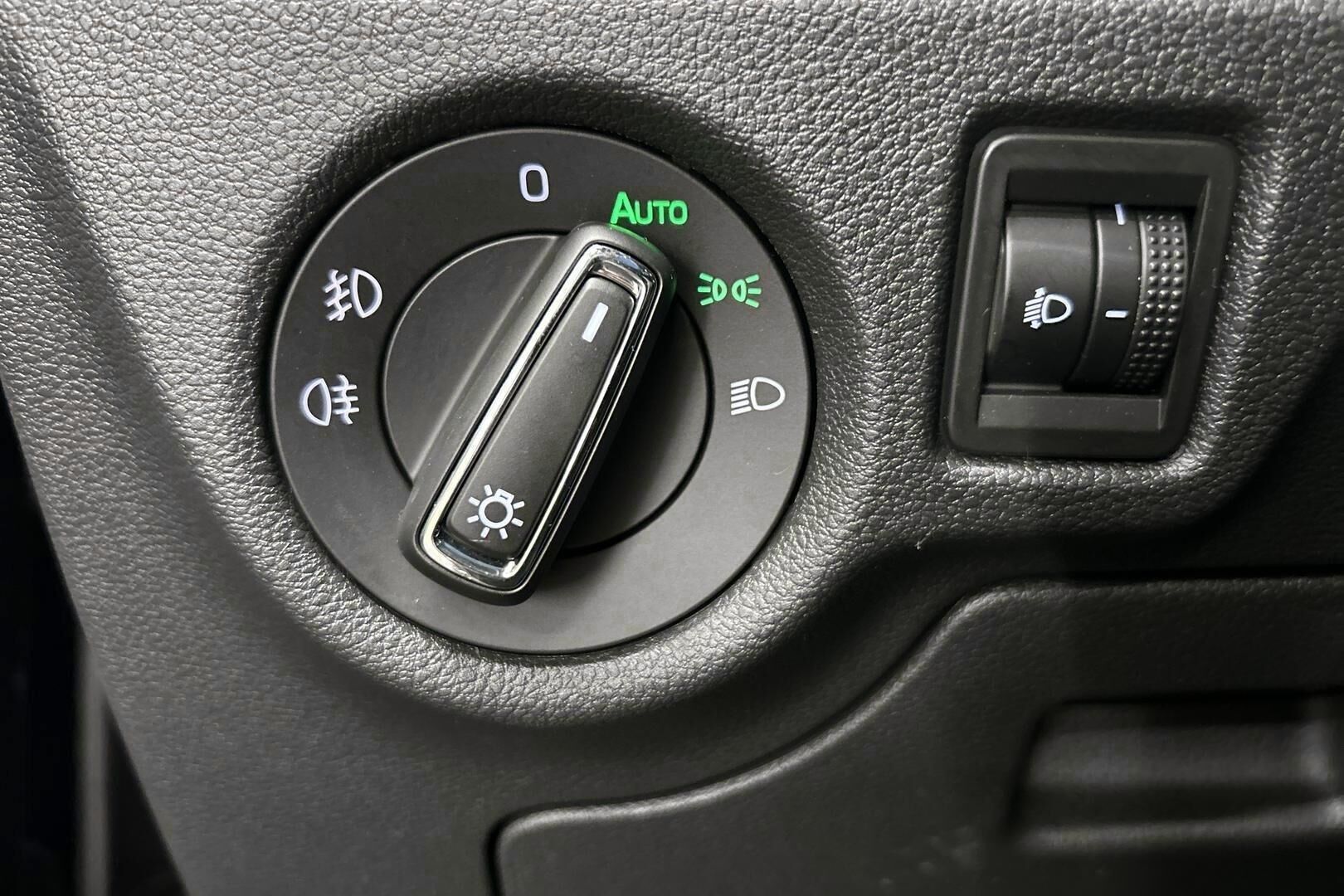 Skoda Scala iso kuva 18