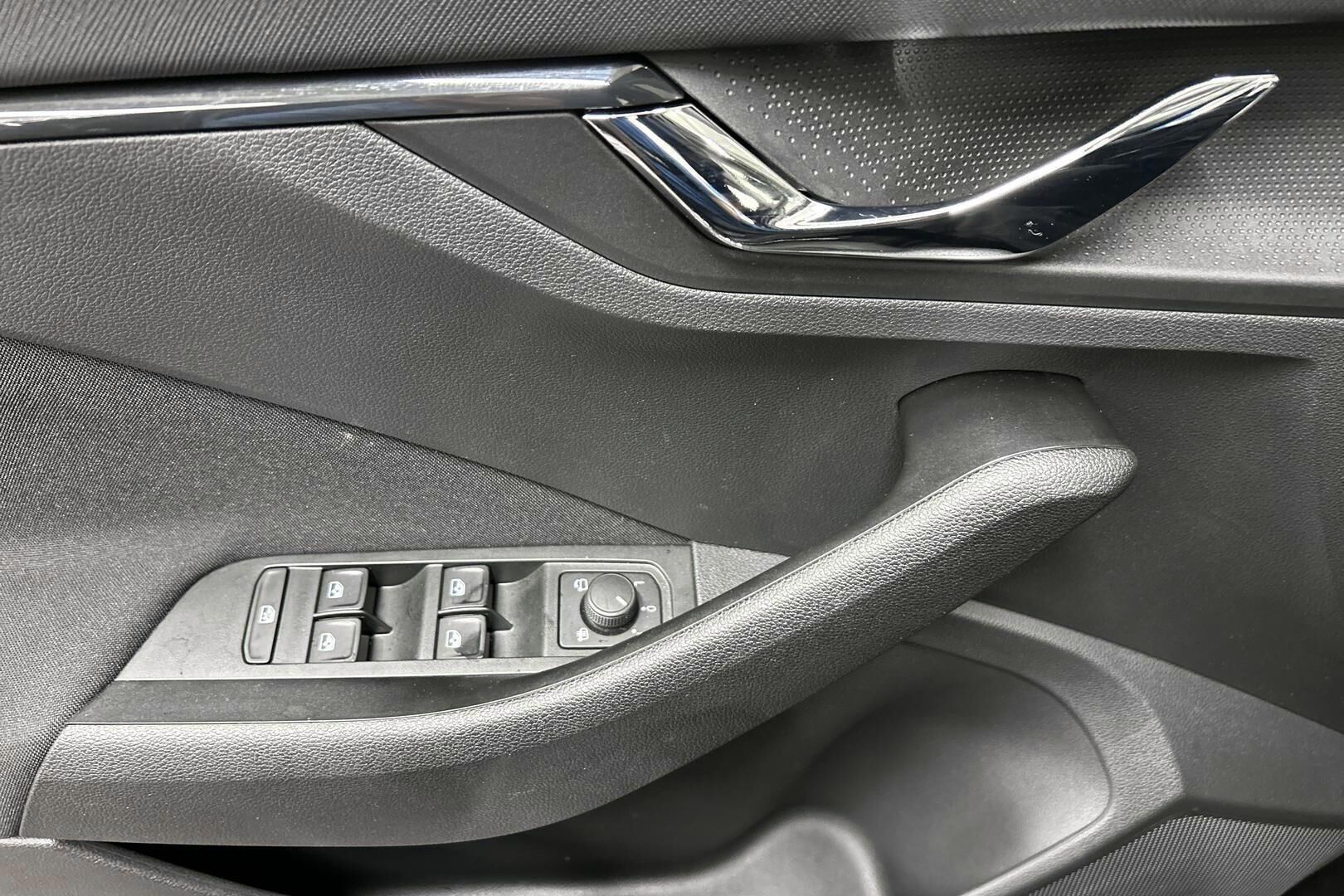 Skoda Scala iso kuva 23