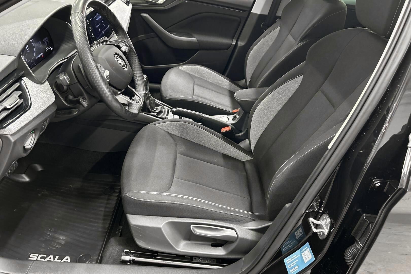 Skoda Scala iso kuva 8