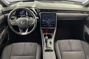 Lexus LBX esikatselu 8