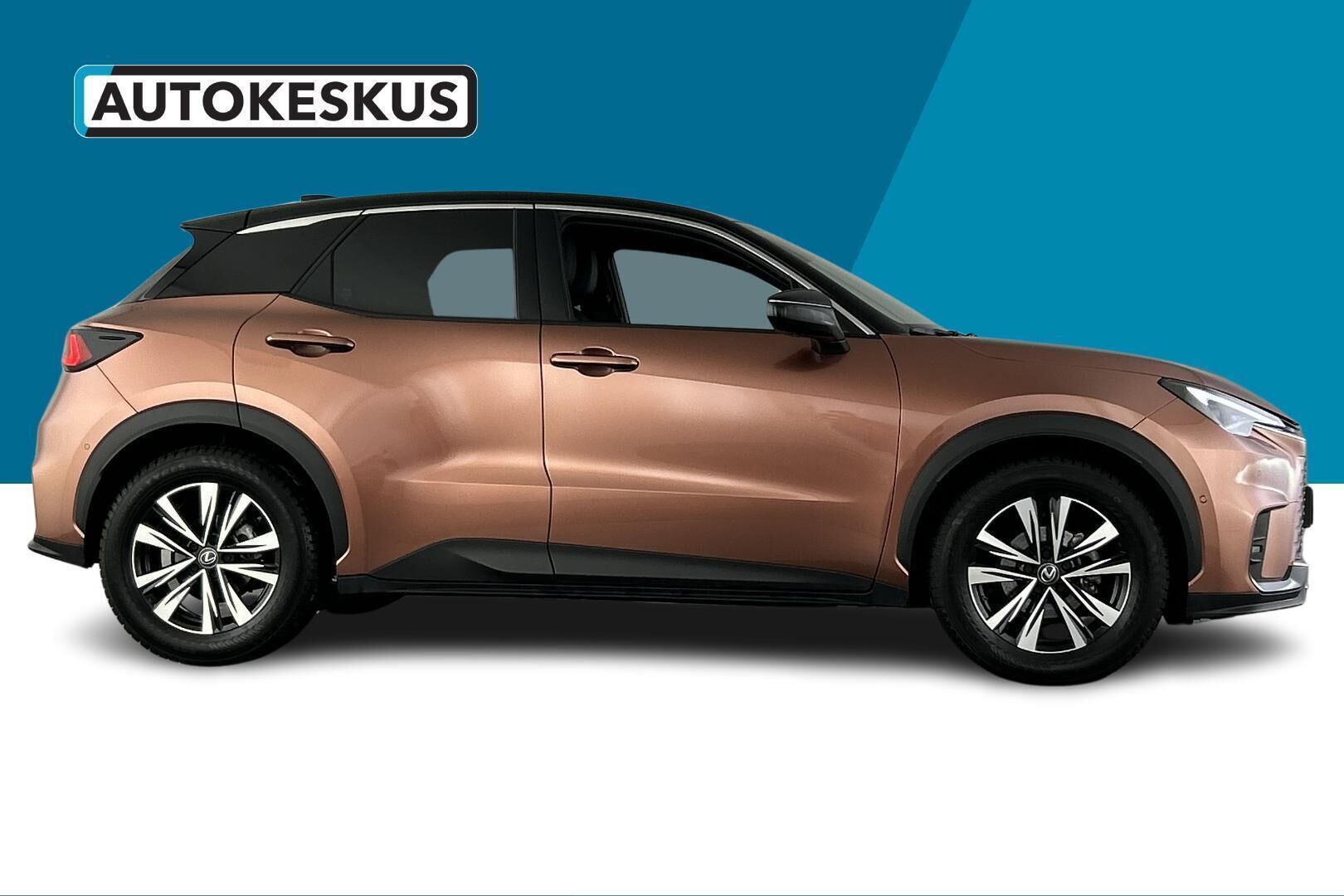 Lexus LBX iso kuva 2