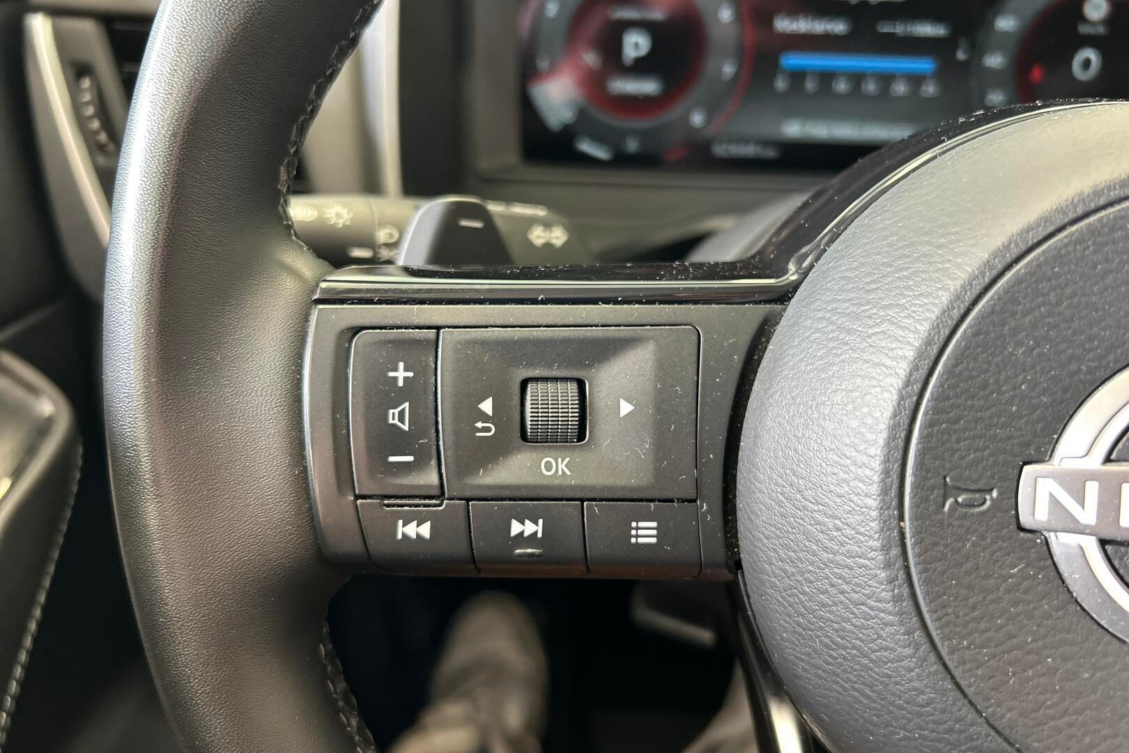 Nissan Qashqai iso kuva 17