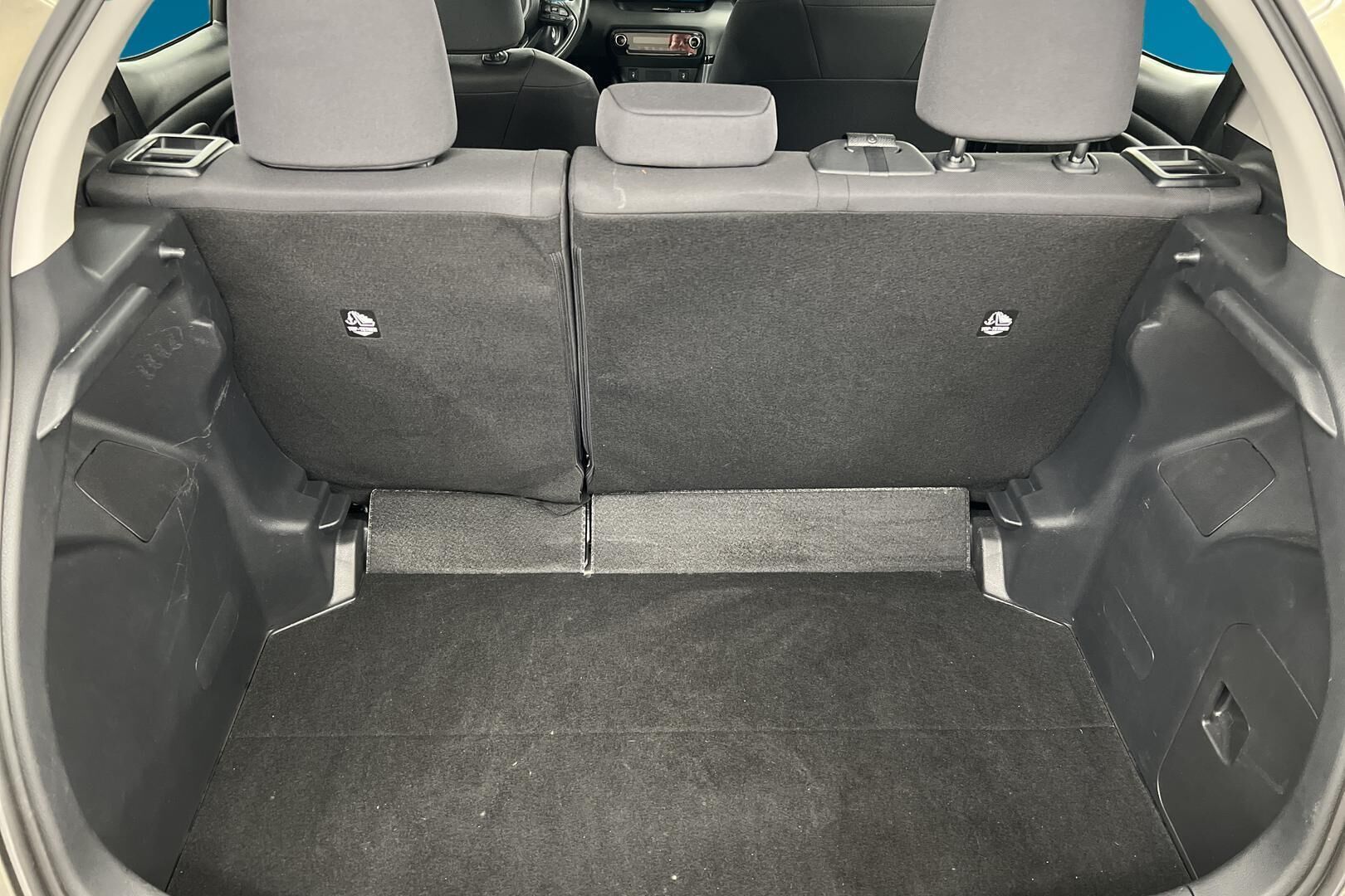 Toyota Yaris iso kuva 11