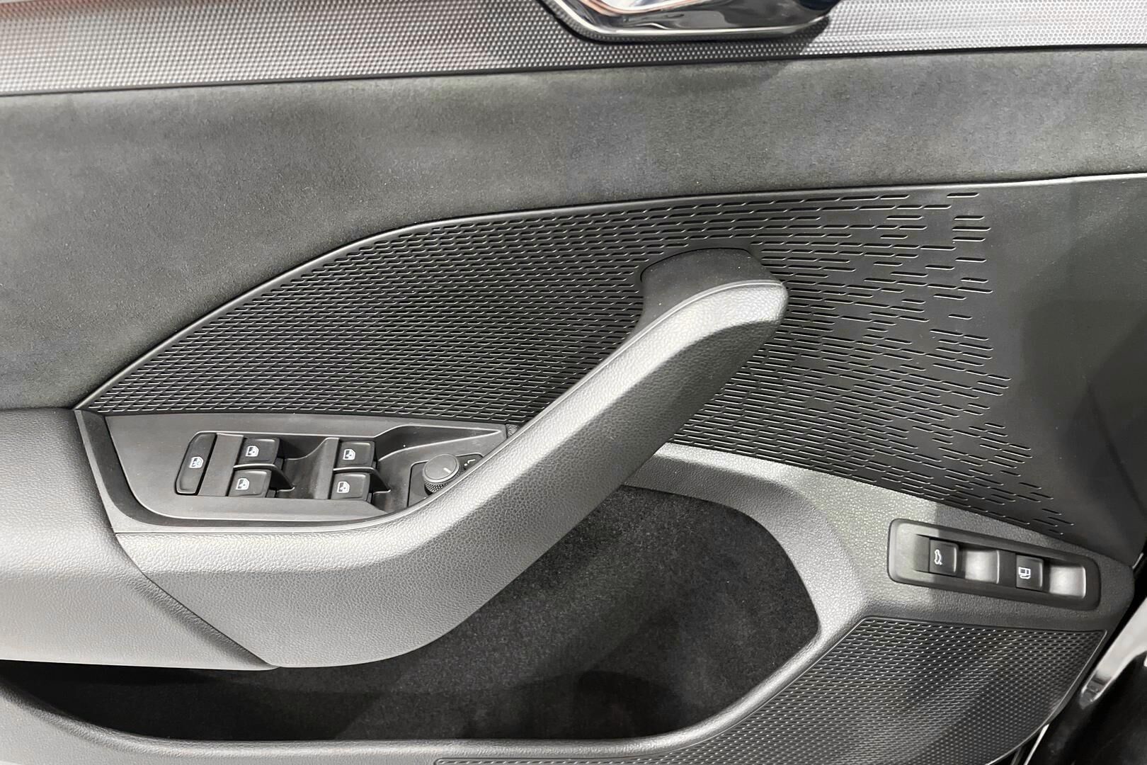 Skoda Octavia iso kuva 35