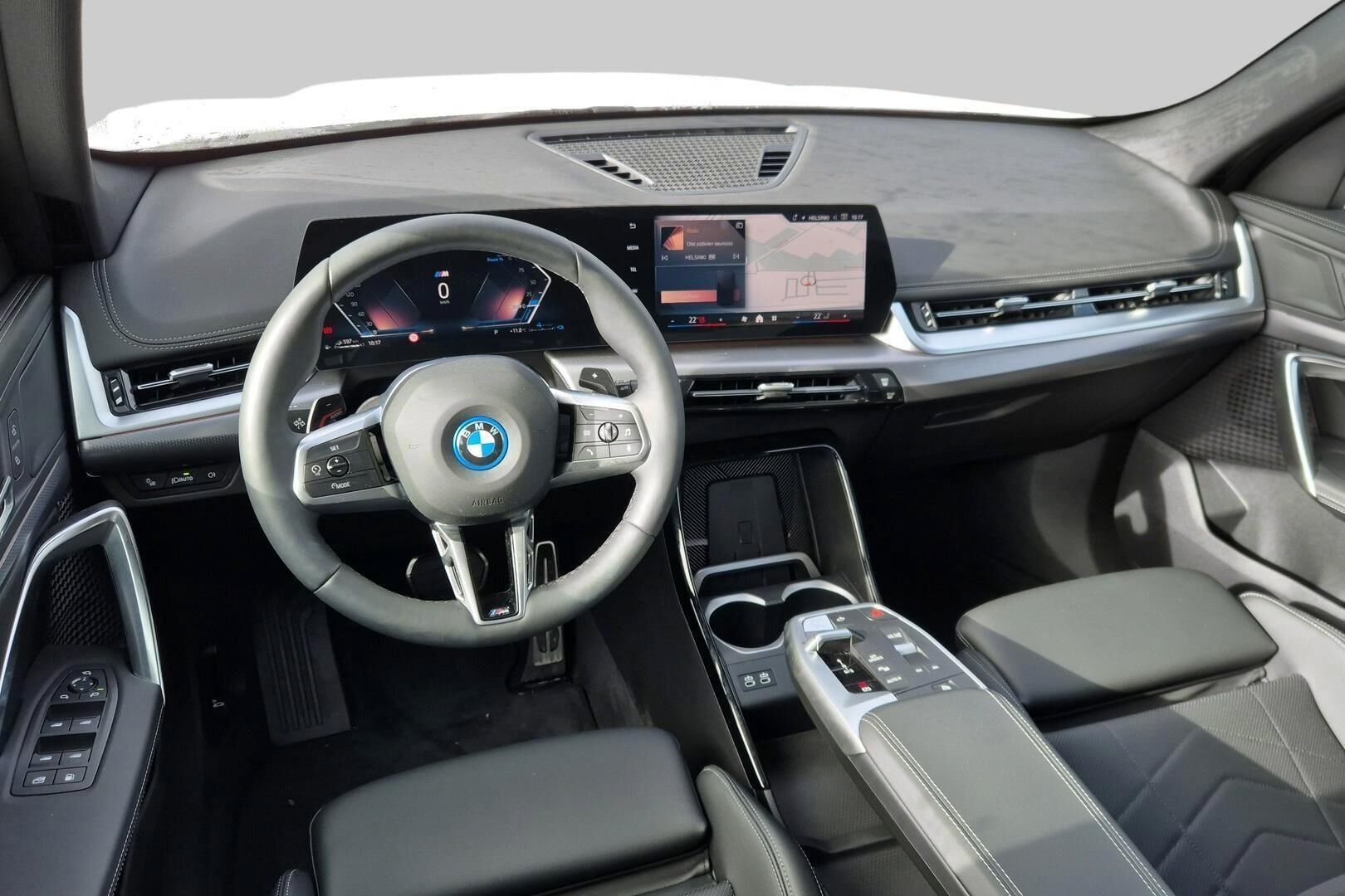 BMW X1 iso kuva 1