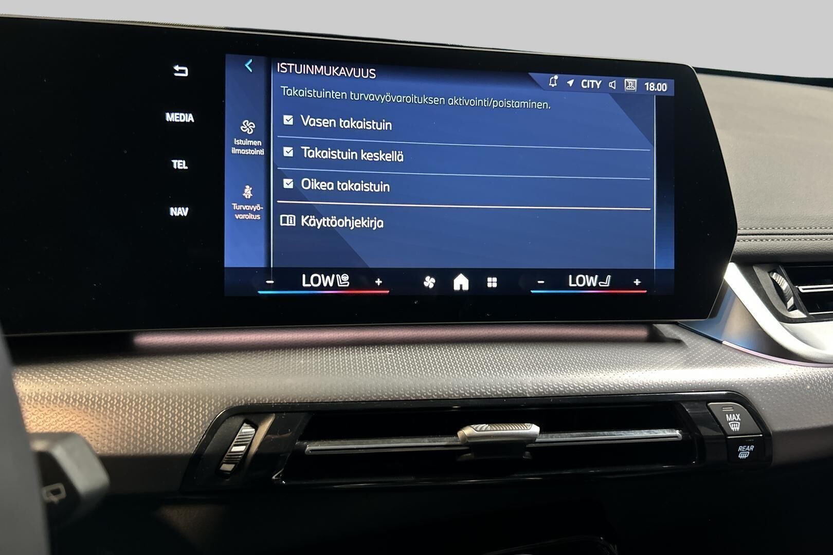 BMW X1 iso kuva 18